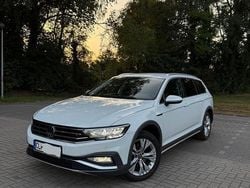 Weiß Gebraucht 2024 VW Passat Alltrack Kombi | 26.999 € (Superpreis)