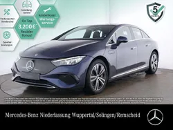 Blau Gebraucht 2024 Mercedes EQE300 Advanced Limousine | 43.990 €