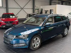 Blau Gebraucht 2020 Skoda Superb Premium Edition Kombi | 29.900 € (Etwas zu teuer)