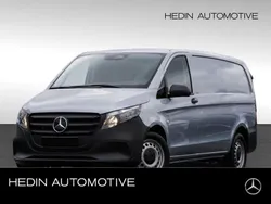 Silber Gebraucht 2025 Mercedes Vito Van / Kleinbus | 35.931 € (Fairer Preis)