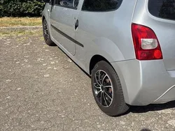 Silber Gebraucht 2010 Renault Twingo Kleinwagen | 2.050 € (Fairer Preis)