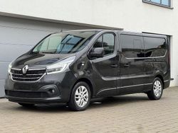 Schwarz Gebraucht 2021 Renault Trafic Van / Kleinbus | 24.990 € (Fairer Preis)