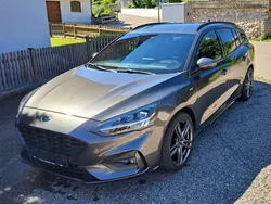 Grau Gebraucht 2020 Ford Focus ST Kombi | 16.250 € (Fairer Preis)