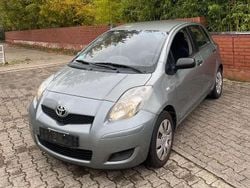 Medium silver metallic Gebraucht 2009 Toyota Yaris Cool Kleinwagen | 2.950 € (Etwas zu teuer)