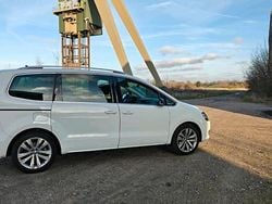Weiß Gebraucht 2021 VW Sharan United Van / Kleinbus | 29.999 € (Fairer Preis)