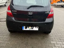 Schwarz Gebraucht 2011 Hyundai i20 Edition Kleinwagen | 2.650 € (Fairer Preis)
