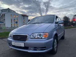 Silber Gebraucht 2003 Hyundai Trajet GLS Van / Kleinbus | 3.490 €