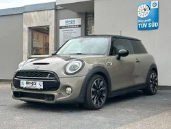 Grau Gebraucht 2018 Mini Cooper SD Kleinwagen | 16.970 € (Fairer Preis)