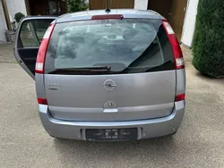 Grau Gebraucht 2005 Opel Meriva Edition Van / Kleinbus | 3.800 € (Fairer Preis)