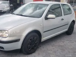 Silber Gebraucht 2000 VW Golf IV Comfortline Limousine | 1.699 € (Guter Preis)