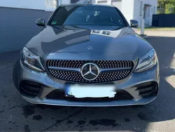 Grau Gebraucht 2019 Mercedes C300 Limousine | 37.999 €