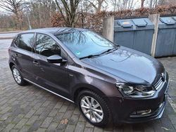 Grau Gebraucht 2015 VW Polo LOUNGE Kleinwagen | 10.999 € (Fairer Preis)