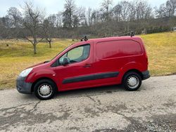 Rot Gebraucht 2009 Citroën Berlingo Van / Kleinbus | 2.191 € (Superpreis)
