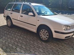 Weiß Gebraucht 2006 VW Golf V Basis Kombi | 2.780 € (Fairer Preis)