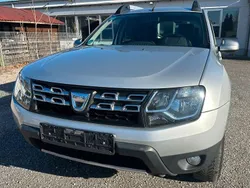 Grau Gebraucht 2014 Dacia Duster Lauréate SUV | 7.700 € (Fairer Preis)