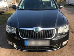 Schwarz Gebraucht 2010 Skoda Superb Kombi | 5.400 € (Fairer Preis)
