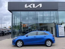 (b3l) blue flame m Neu 2025 Kia Ceed Vision Limousine | 24.490 € (Fairer Preis)