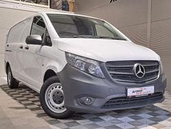 Weiß Gebraucht 2021 Mercedes Vito Van / Kleinbus | 17.970 €