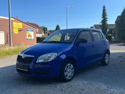 Blau Gebraucht 2009 Skoda Fabia Kleinwagen | 1.690 € (Guter Preis)