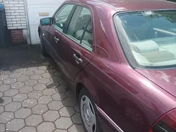 Rot Gebraucht 1997 Mercedes C180 Classic Limousine | 1.700 € (Superpreis)