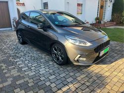 Grau Gebraucht 2017 Ford Fiesta ST-Line Kleinwagen | 9.990 € (Fairer Preis)