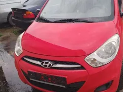 Electric red Gebraucht 2011 Hyundai i10 Edition Kleinwagen | 1.800 € (Fairer Preis)