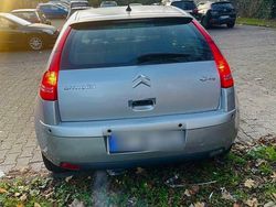 Silber Gebraucht 2005 Citroën C4 Limousine | 2.899 €