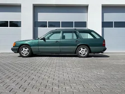 Grün Gebraucht 1991 Mercedes 300 Kombi | 4.300 €