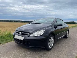 Schwarz Gebraucht 2005 Peugeot 307 CC Filou Cabrio | 3.500 € (Teuer)