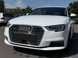 Weiß Gebraucht 2020 Audi A3 Sportback e-tron Limousine | 18.000 € (Guter Preis)