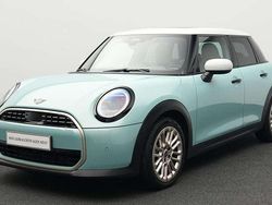 Grün Gebraucht 2024 Mini Cooper Favoured Kleinwagen | 29.468 € (Fairer Preis)