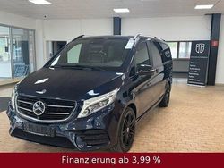 Blau Gebraucht 2017 Mercedes V250 Avantgarde Edition Van / Kleinbus | 41.950 € (Fairer Preis)