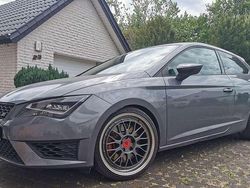 Grau Gebraucht 2015 Seat Leon SC Kleinwagen | 16.000 €