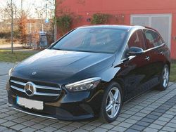 Schwarz Gebraucht 2020 Mercedes B220 Van / Kleinbus | 17.740 € (Fairer Preis)