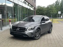 Grau Gebraucht 2019 Mercedes GLA180 AMG SUV | 20.800 € (Fairer Preis)