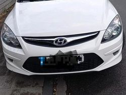 Weiß Gebraucht 2011 Hyundai i30 Classic Limousine | 4.300 € (Fairer Preis)