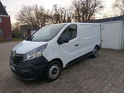 Weiß Gebraucht 2017 Renault Trafic Van / Kleinbus | 6.750 € (Guter Preis)