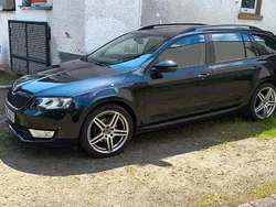 Schwarz Gebraucht 2014 Skoda Octavia Ambition Kombi | 8.600 € (Fairer Preis)