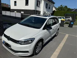Weiß Gebraucht 2020 VW Touran IQ Drive Van / Kleinbus | 25.400 € (Fairer Preis)
