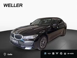 Schwarz (schwarz) Gebraucht 2021 BMW 318 Advantage Limousine | 26.450 € (Fairer Preis)