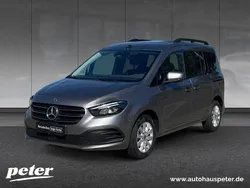 Chromitgrau metallic Gebraucht 2024 Mercedes T180 Progressive Van / Kleinbus | 28.490 € (Fairer Preis)