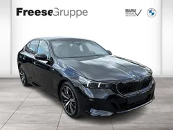 Schwarz Neu 2025 BMW 530e M Sport Limousine | 70.990 € (Etwas zu teuer)