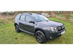 Grau Gebraucht 2014 Dacia Duster Lauréate SUV | 6.950 € (Etwas zu teuer)
