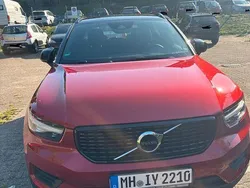 Rot Gebraucht 2019 Volvo XC40 R-Design SUV | 27.500 € (Fairer Preis)