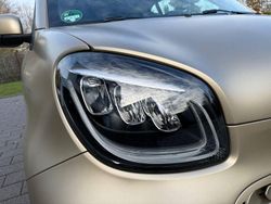 Gold Gebraucht 2023 Smart ForTwo Electric Drive Prime Coupé | 18.950 € (Teuer)