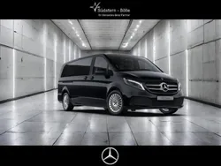 Schwarz Gebraucht 2023 Mercedes V300 Edition Van / Kleinbus | 59.390 € (Fairer Preis)