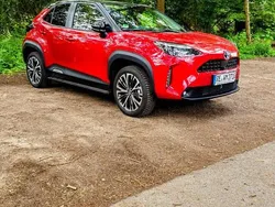 Andere außenfarben Gebraucht 2024 Toyota Yaris Cross SUV | 27.500 € (Fairer Preis)