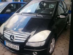 Kosmosschwarz Gebraucht 2010 Mercedes A180 Limousine | 3.600 € (Guter Preis)