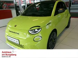 Grün Gebraucht 2024 Abarth 500e Scorpionissima Kleinwagen | 36.990 €