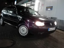 Schwarz Gebraucht 1998 VW Golf IV Kleinwagen | 2.000 € (Fairer Preis)